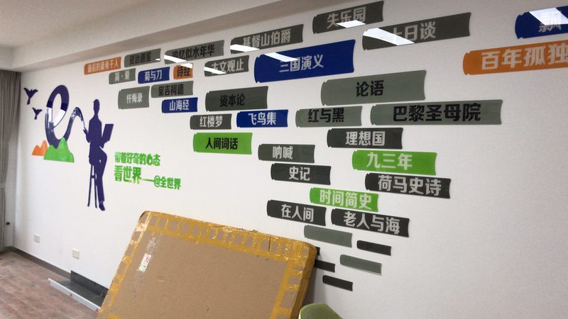 户外广告牌材质耐用对比