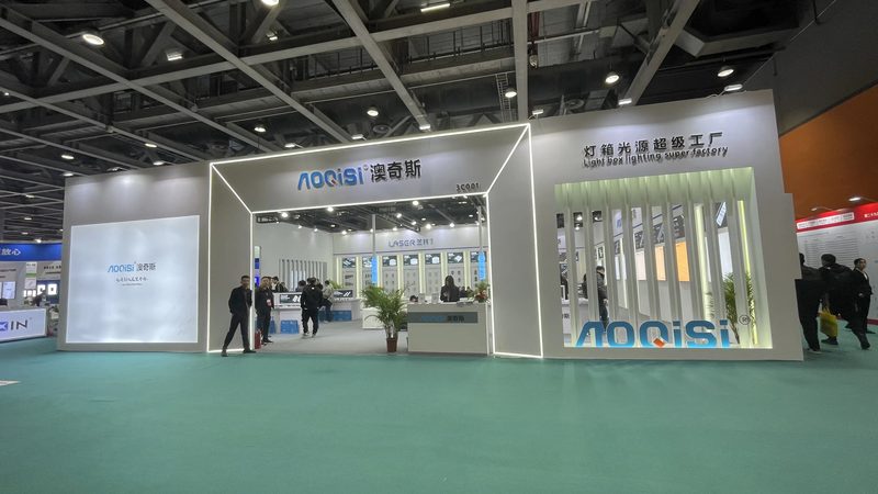 吸塑灯箱：揭秘其制作工艺与价格构成